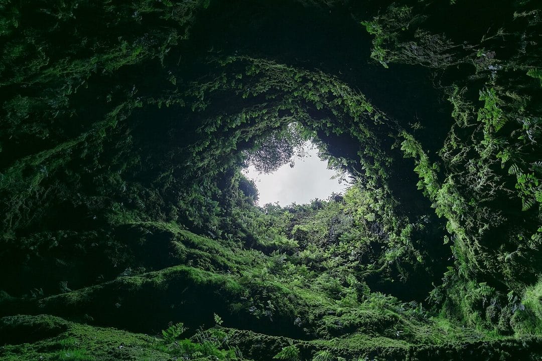 Ilha Terceira, Açores: o Algar do Carvão e a tourada à corda