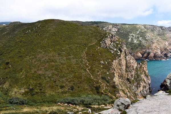 Trilho dos Pescadores: caminhar a Costa Vicentina à beira do abismo