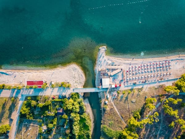 Riviera Albanesa: o Mediterrâneo que ainda escapou às multidões